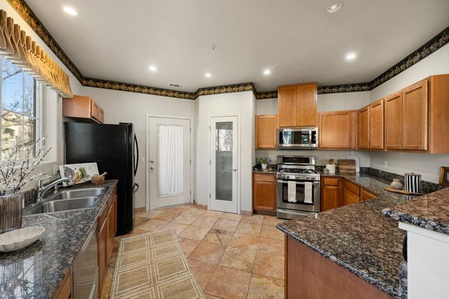 1212 Vessona Cir, Folsom, CA 95630