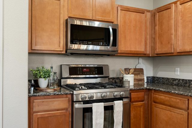 1212 Vessona Cir, Folsom, CA 95630