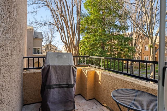 1212 Vessona Cir, Folsom, CA 95630