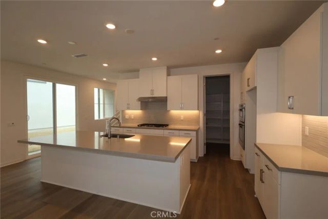 27322 Bear Paw Lane, Valencia, CA 91381