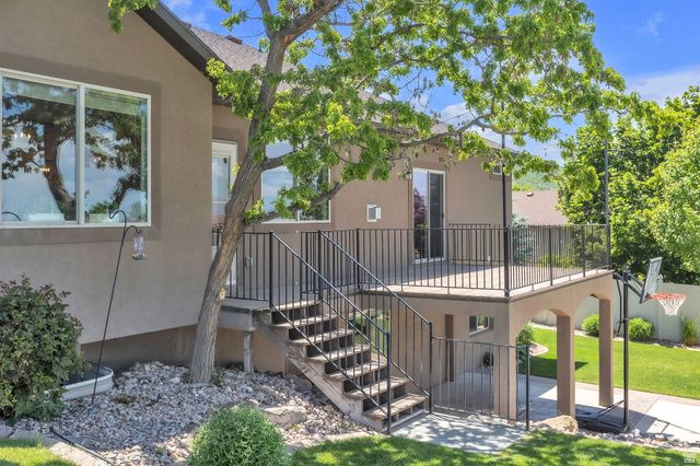 6 W PARK DR, Elk Ridge, UT 84651