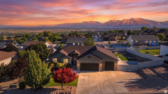 6 W PARK DR, Elk Ridge, UT 84651
