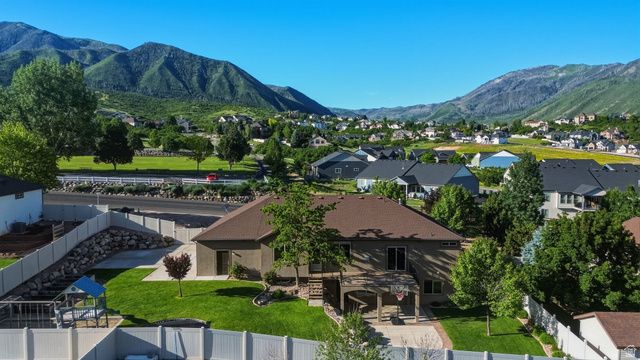 6 W PARK DR, Elk Ridge, UT 84651