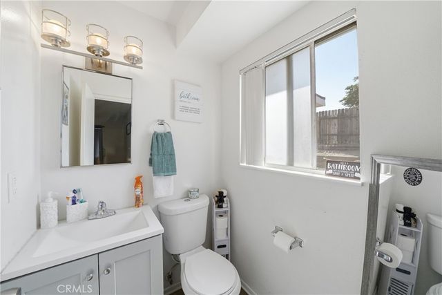 2004 Rushmore, Barstow, CA 92311