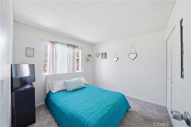 2004 Rushmore, Barstow, CA 92311