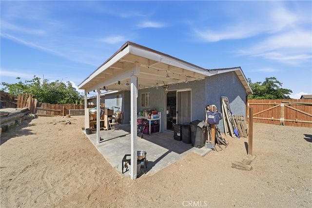 2004 Rushmore, Barstow, CA 92311