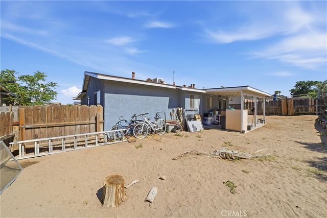 2004 Rushmore, Barstow, CA 92311