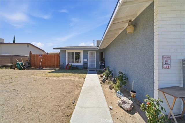 2004 Rushmore, Barstow, CA 92311