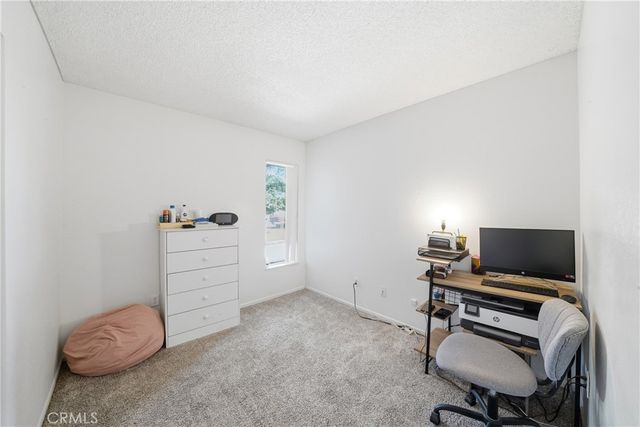 2004 Rushmore, Barstow, CA 92311