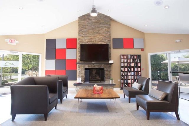 1681 E Green Briar Drive 3835, Schaumburg, IL 60173