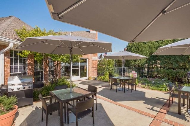 1681 E Green Briar Drive 3835, Schaumburg, IL 60173