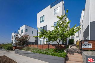 345 N La Fayette Park Place, Los Angeles, CA 90026