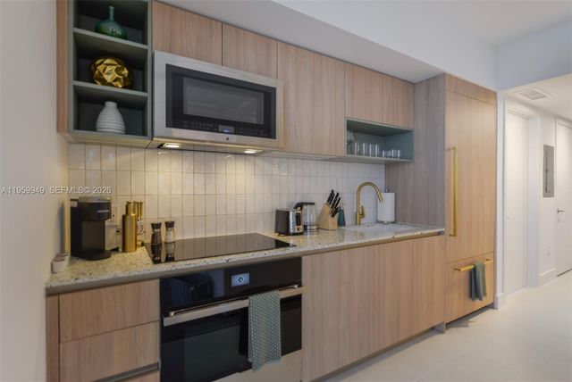 159 NE 6th St 4601, Miami, FL 33132