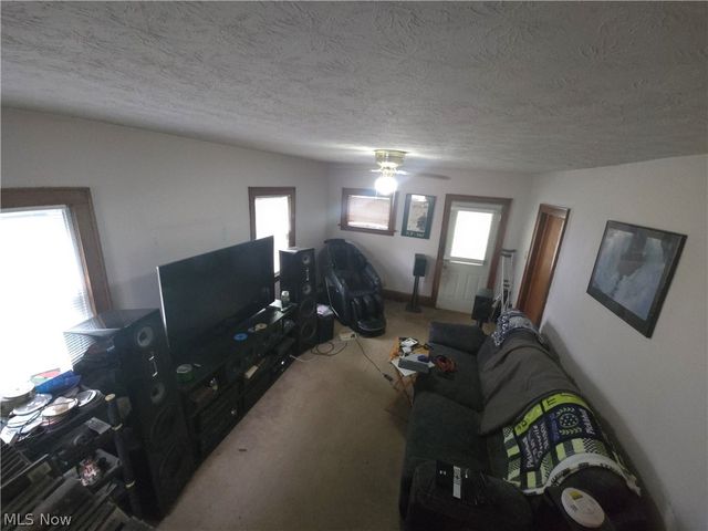 452 Allenford Street, Akron, OH 44314