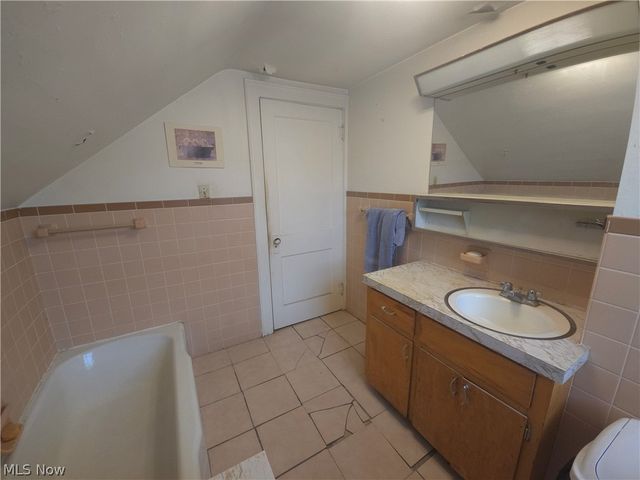 452 Allenford Street, Akron, OH 44314