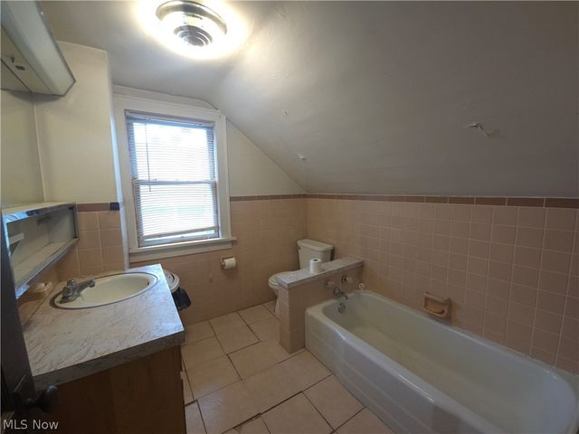 452 Allenford Street, Akron, OH 44314