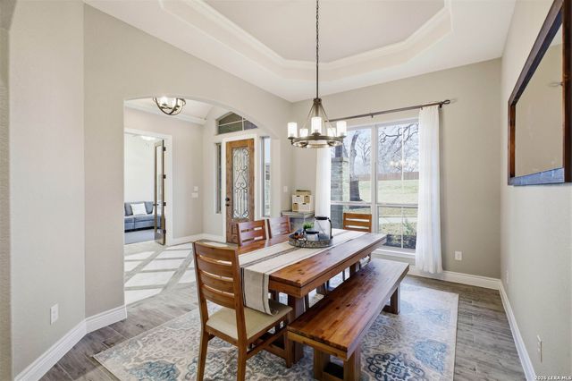 117 Crescent Rdg, Adkins, TX 78101