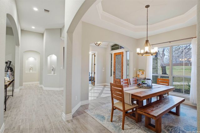 117 Crescent Rdg, Adkins, TX 78101