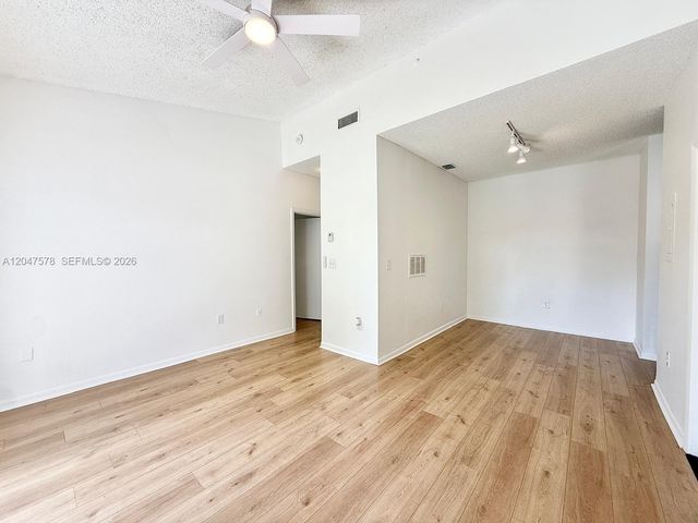 2151 NW 96th Ter 15G, Pembroke Pines, FL 33024