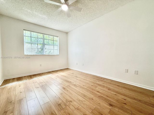 2151 NW 96th Ter 15G, Pembroke Pines, FL 33024