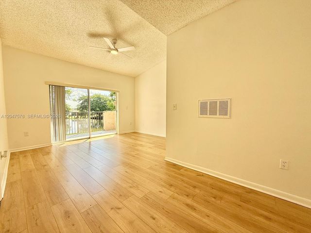 2151 NW 96th Ter 15G, Pembroke Pines, FL 33024
