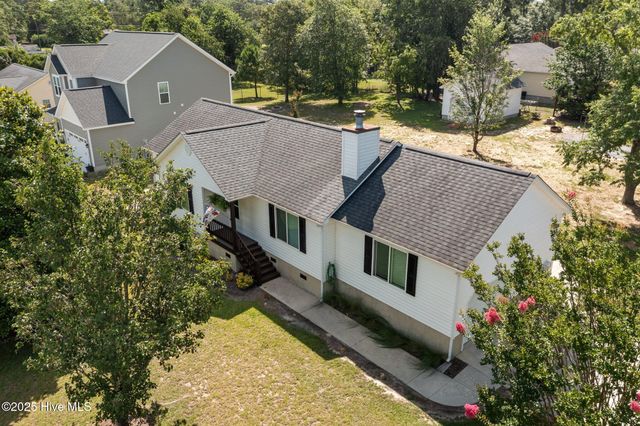 803 Wood Creek Drive, Hubert, NC 28539