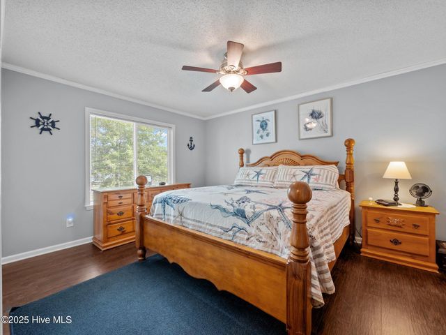 803 Wood Creek Drive, Hubert, NC 28539