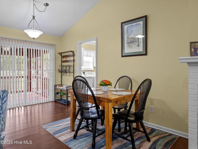 803 Wood Creek Drive, Hubert, NC 28539