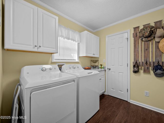 803 Wood Creek Drive, Hubert, NC 28539