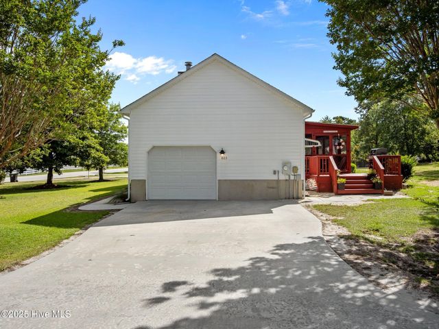 803 Wood Creek Drive, Hubert, NC 28539