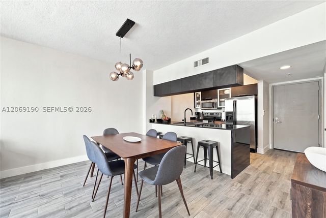 1750 N Bayshore Dr 1912, Miami, FL 33132