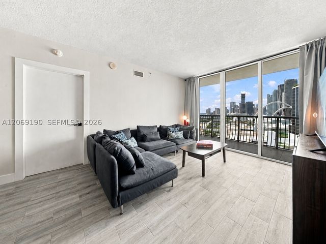 1750 N Bayshore Dr 1912, Miami, FL 33132