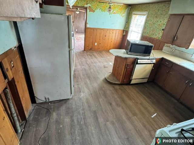 1304 N Wood Street, Cleburne, TX 76033