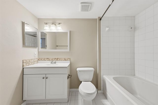 3790 NW Mediterranean Lane 303, Jensen Beach, FL 34957