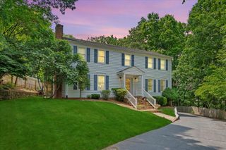 3020 Circle DR, Roanoke, VA 24018