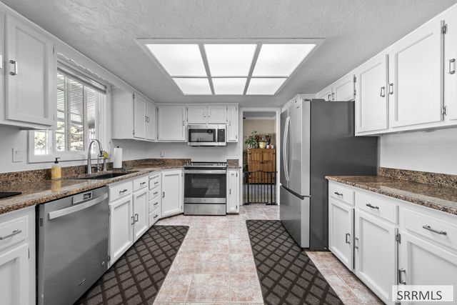 1263 Londonderry Avenue, Idaho Falls, ID 83404