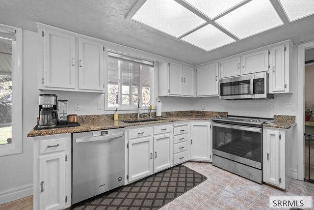 1263 Londonderry Avenue, Idaho Falls, ID 83404