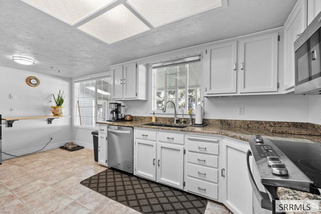 1263 Londonderry Avenue, Idaho Falls, ID 83404