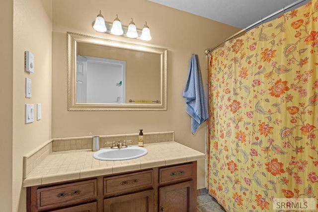 1263 Londonderry Avenue, Idaho Falls, ID 83404