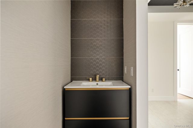 3 Valley Way 321, Spring Valley, NY 10977