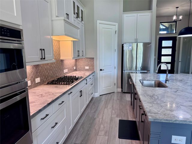 209 Oak Hill DR, Liberty Hill, TX 78642