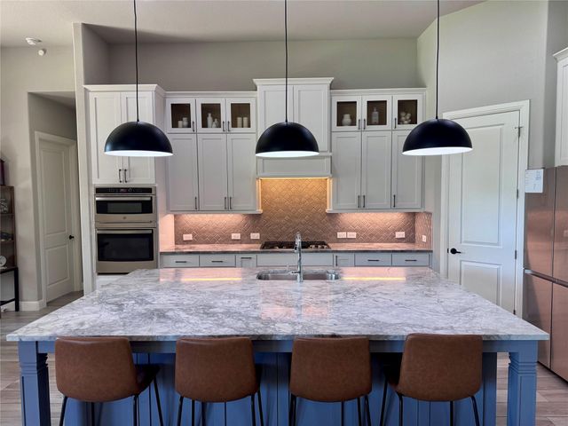 209 Oak Hill DR, Liberty Hill, TX 78642