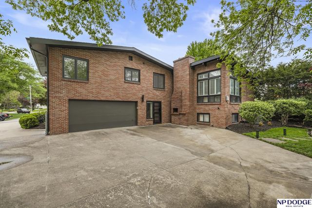 1115 N 60 Street, Omaha, NE 68132