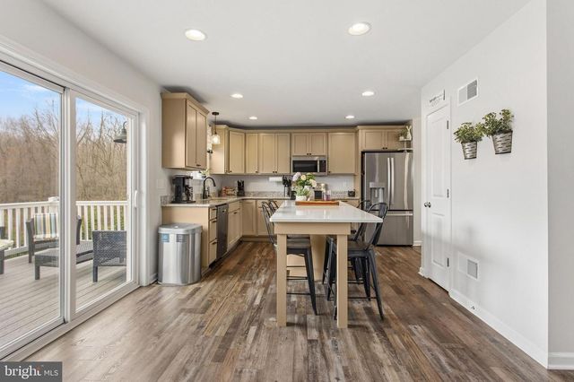 86 HOMESTEAD DR, Hanover, PA 17331