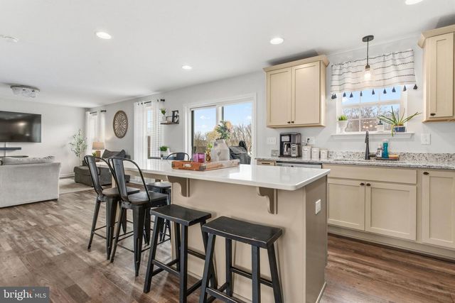 86 HOMESTEAD DR, Hanover, PA 17331
