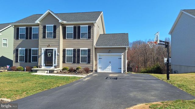 86 HOMESTEAD DR, Hanover, PA 17331