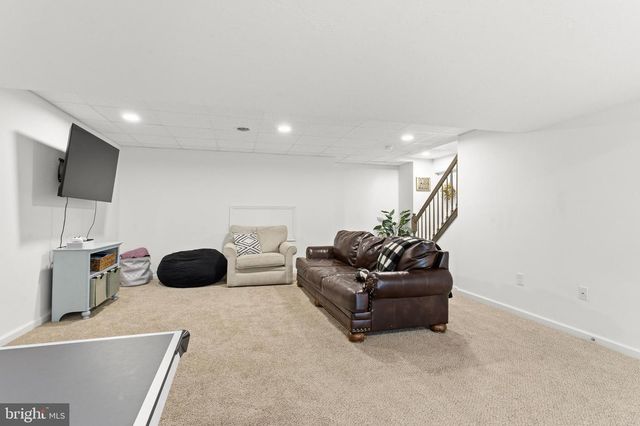 86 HOMESTEAD DR, Hanover, PA 17331
