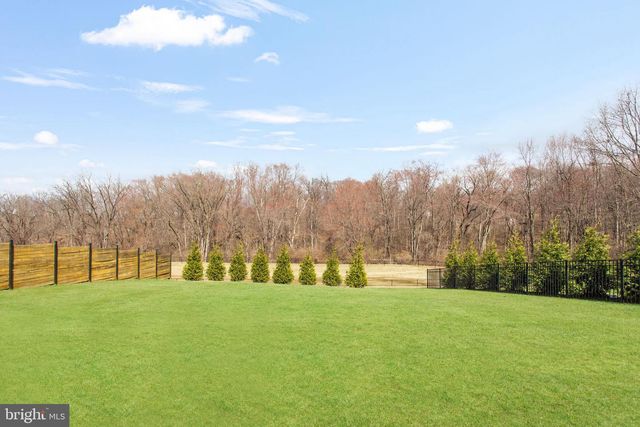 86 HOMESTEAD DR, Hanover, PA 17331