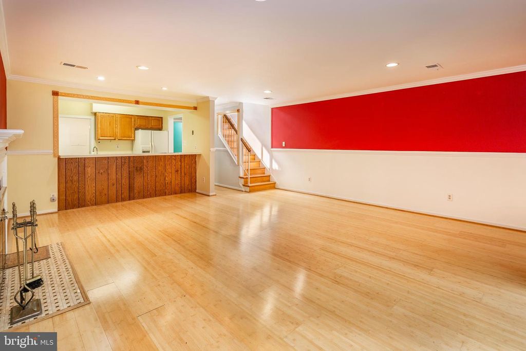 3745-B MADISON LN, Falls Church, VA 22041