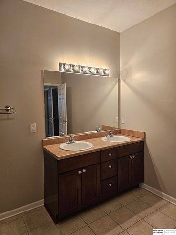 14109 Tregaron Ridge Avenue, Bellevue, NE 68123